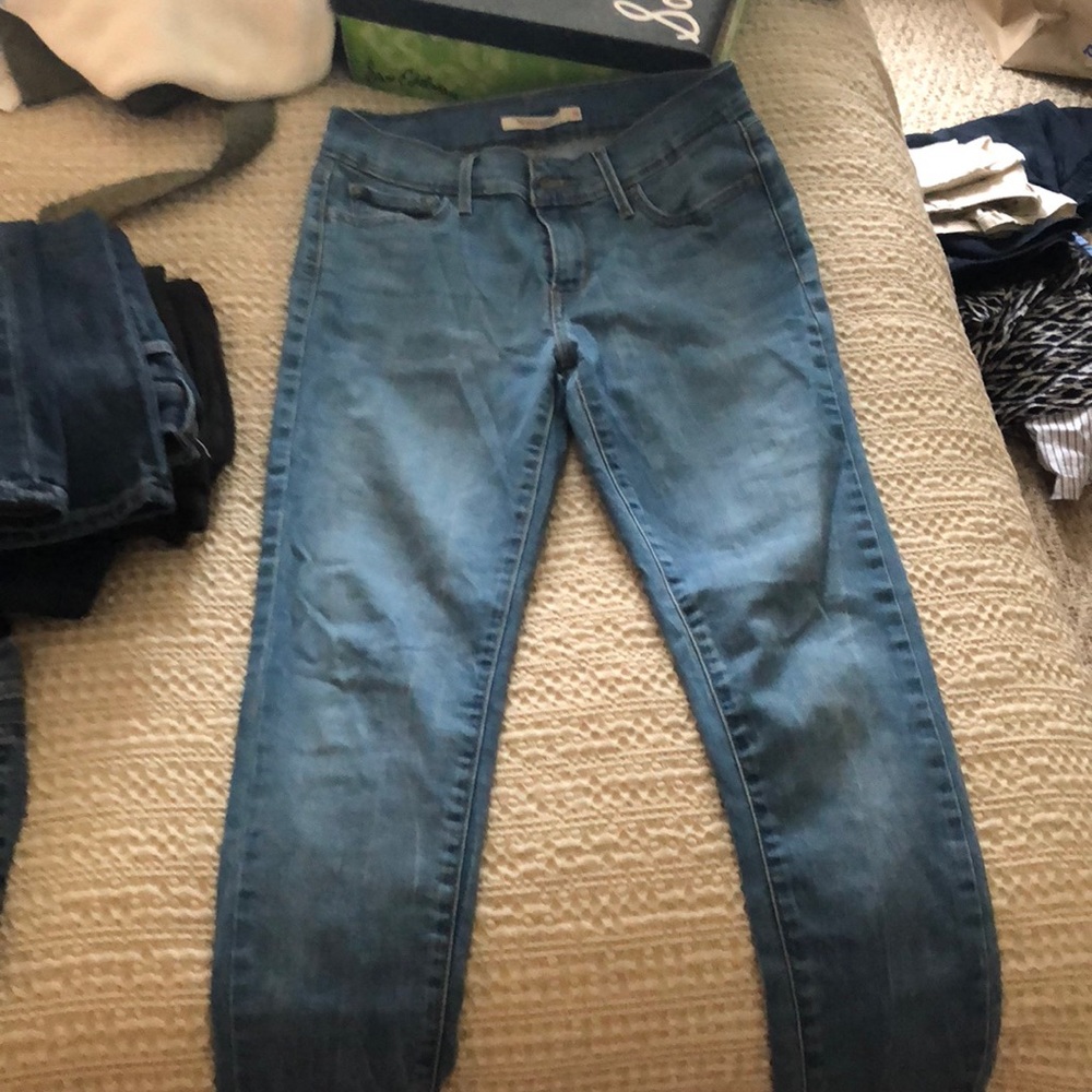 Super skinny light wash Levi jean